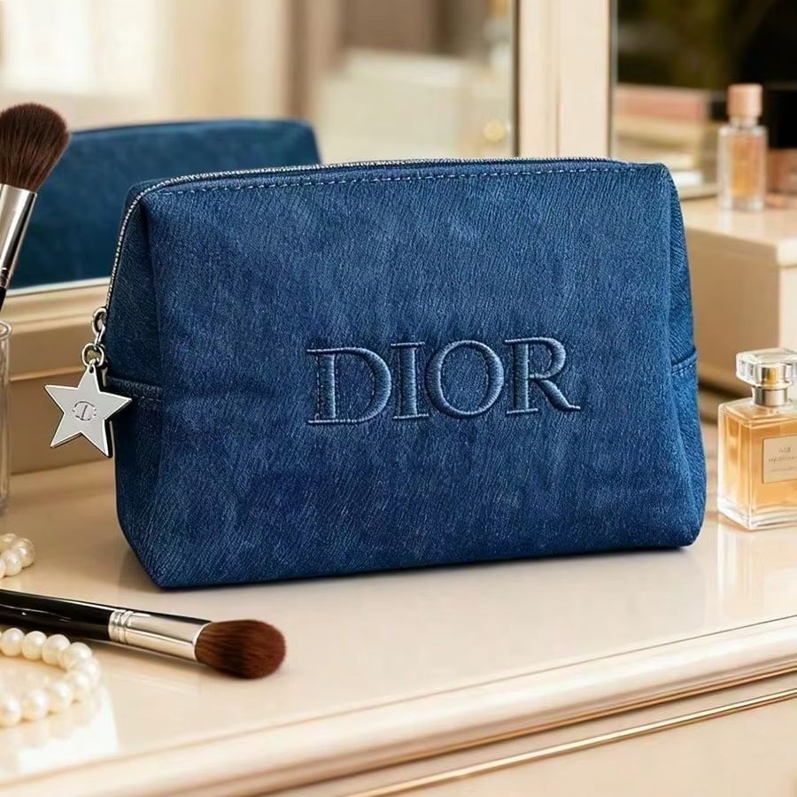 Women Bags Dior - กระเป๋าเครื่องสำอาง Dior สีเดนิมเข้ม ปักโลโก้ ขนาดใหญ่ พกพาสะดวก