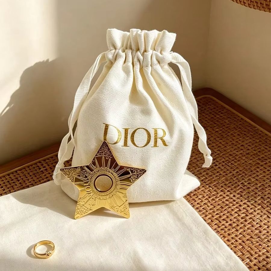 กระเป๋าผ้าแคนวาสสีขาวนวล Dior  - Women Bags Dior บทวิจารณ์และราคา